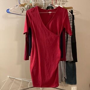 Old Navy size S Red Bodycon Fitted Maternity Dress NWOT New Without Tags